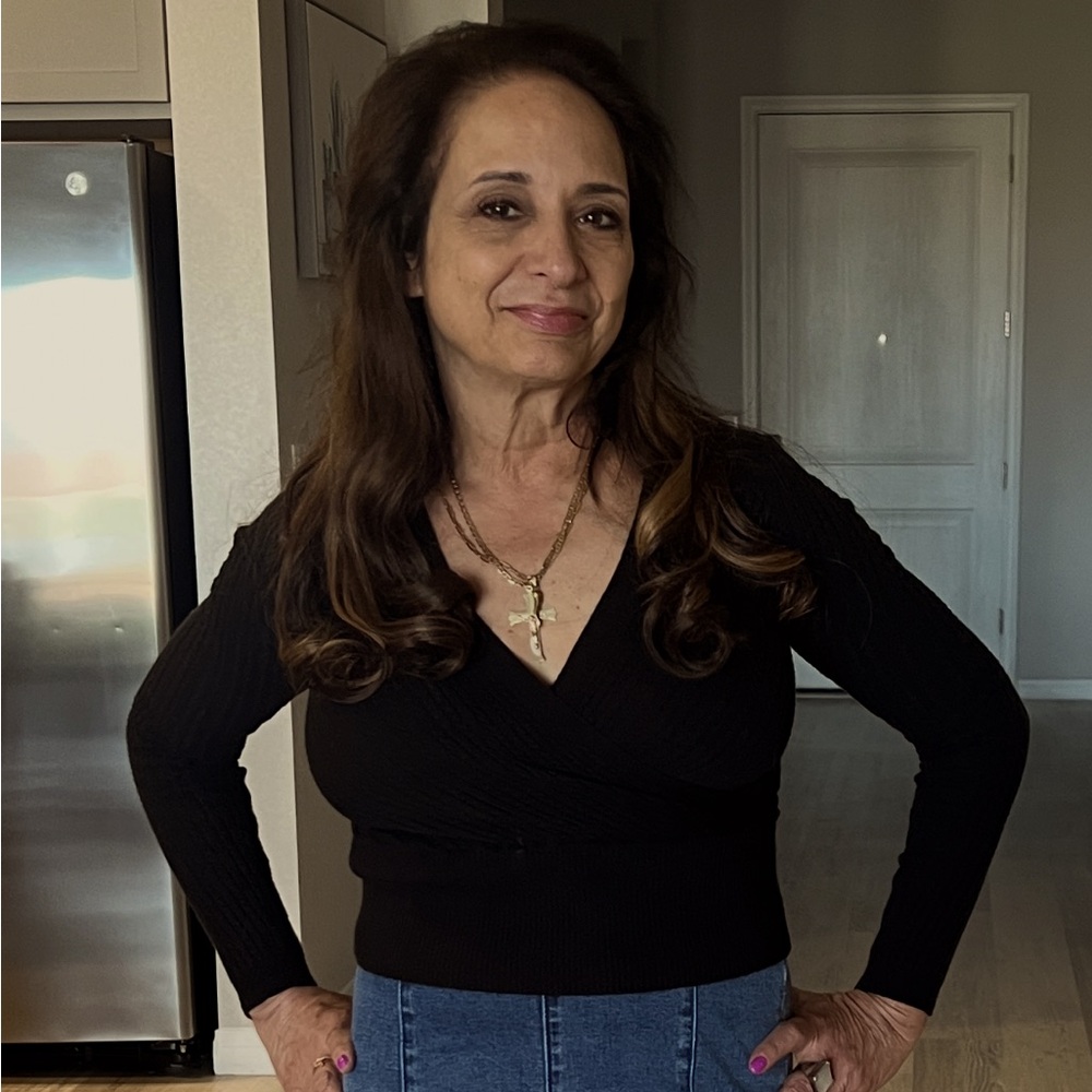 Meet your Posher, Suzanne